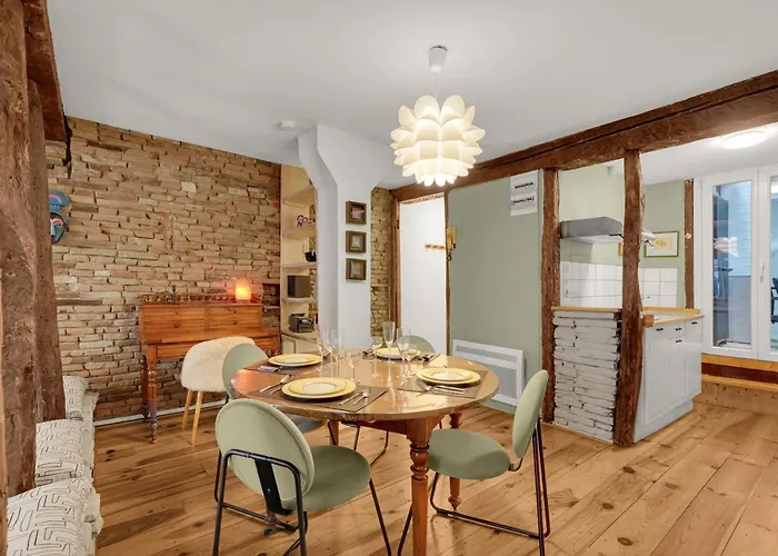 公寓 Hippolyte - Appt Avec Terrasse Couverte