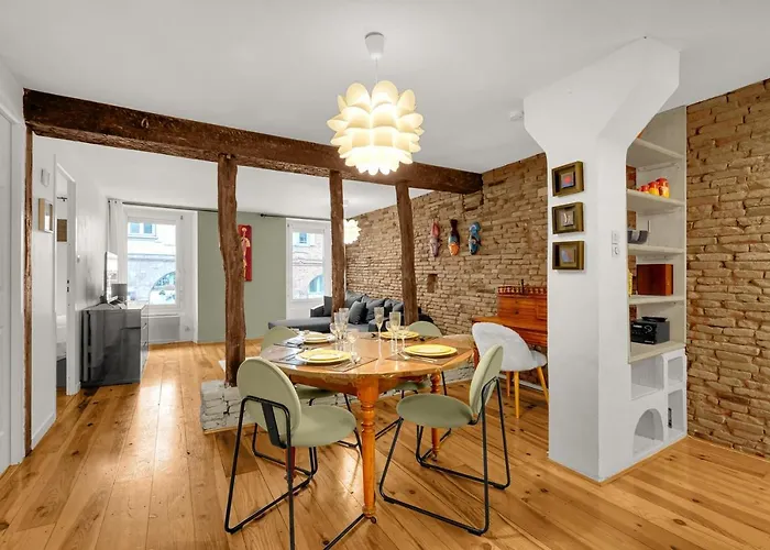 Hippolyte - Appt Avec Terrasse Couverte 公寓